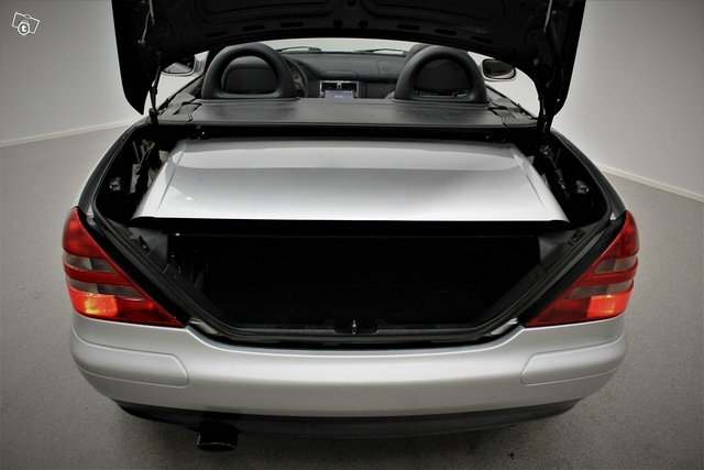 Mercedes-Benz SLK 12
