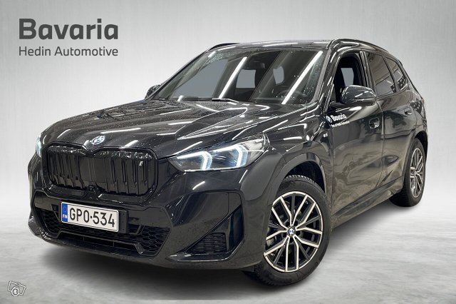 BMW IX1