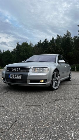 Audi A8 1