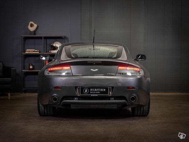 Aston Martin Vantage 5