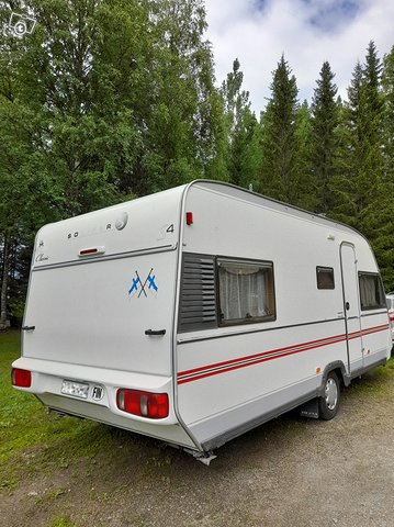 Asuntovaunu hakusessa