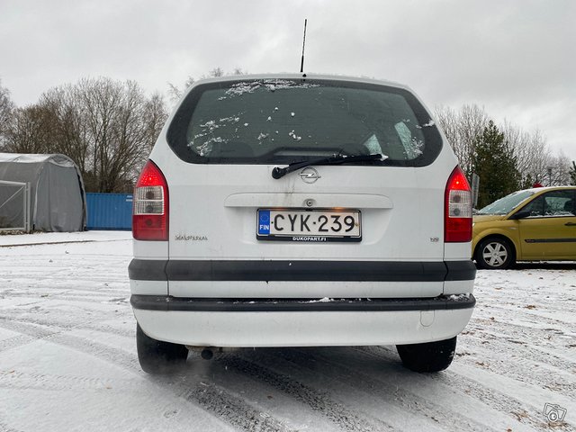 Opel Zafira 6