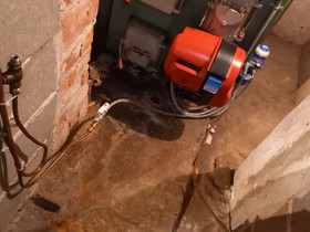 Öljypoltin, Lämmityslaitteet ja takat, Rakennustarvikkeet ja työkalut, Kemi, Tori.fi Öljypoltin, Lämmityslaitteet ja takat, Rakennustarvikkeet ja työkalut, Kemi, Tori.fi