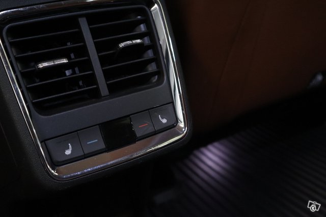 Skoda Enyaq 16