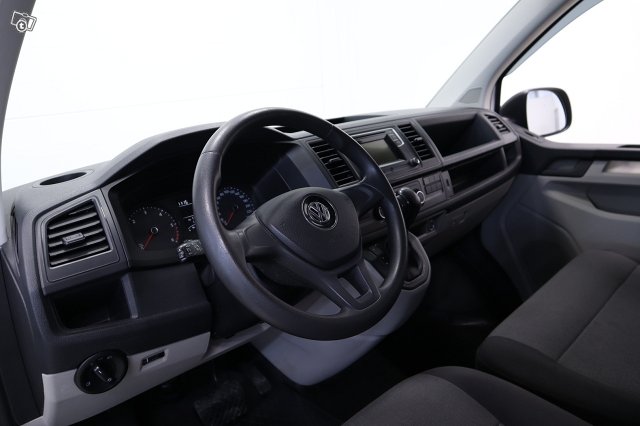 VOLKSWAGEN TRANSPORTER 9