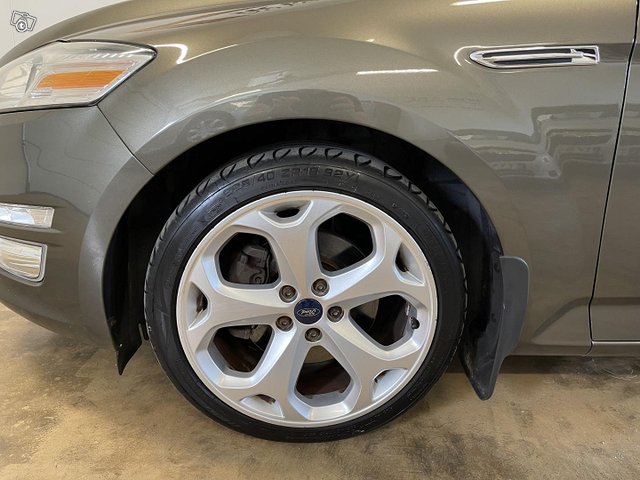 Ford Mondeo 22