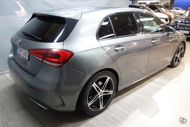 Mercedes-Benz A 2