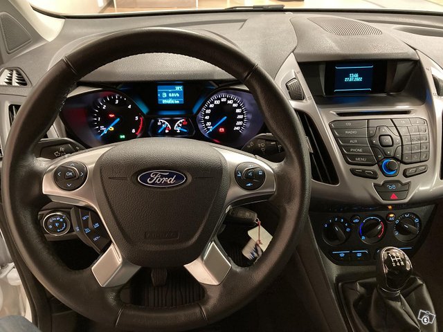 Ford Transit Connect 11