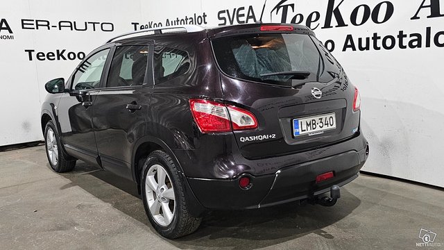 Nissan Qashqai+2 5