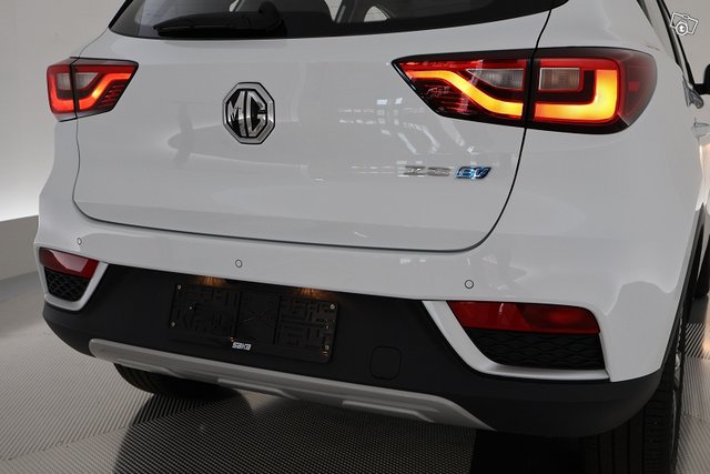 MG ZS 9
