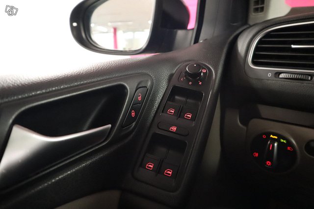 Volkswagen Golf 20