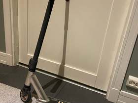 Scootti Dr. Zipe, Rullaluistelu ja skeittaus, Urheilu ja ulkoilu, Kontiolahti, Tori.fi Scootti Dr. Zipe, Rullaluistelu ja skeittaus, Urheilu ja ulkoilu, Kontiolahti, Tori.fi