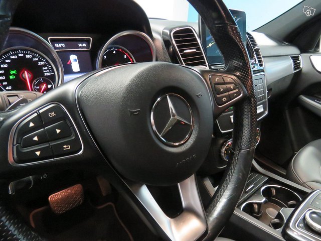 Mercedes-Benz GLE 12