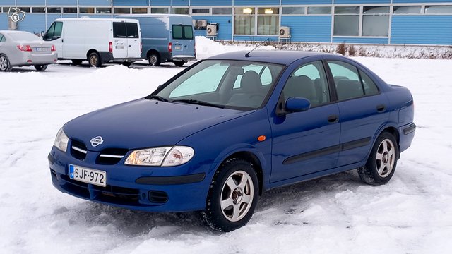 Nissan Almera 1