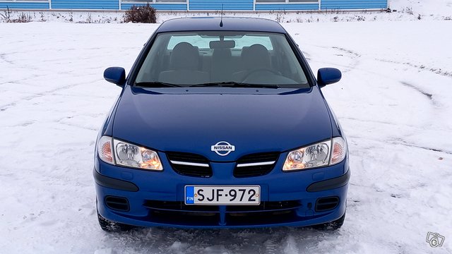 Nissan Almera 8