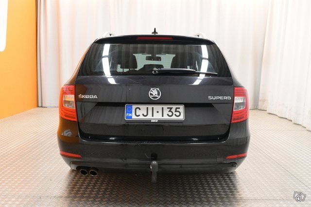 Skoda Superb 8