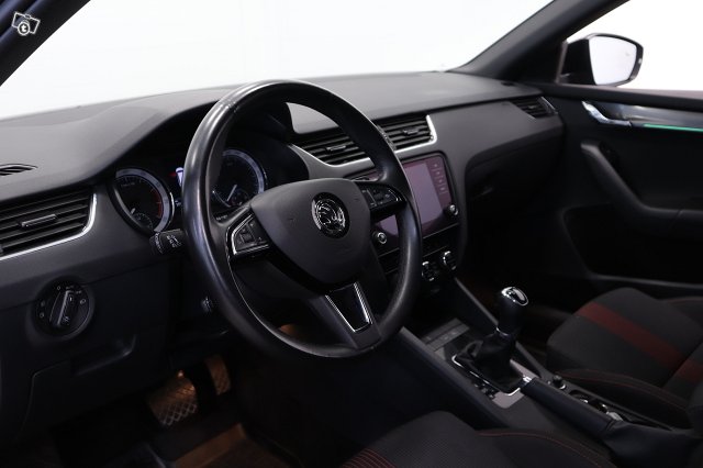 Skoda Octavia 6