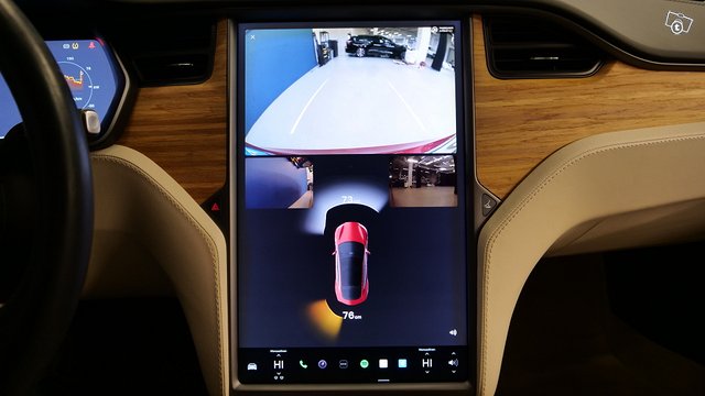 Tesla MODEL S 15