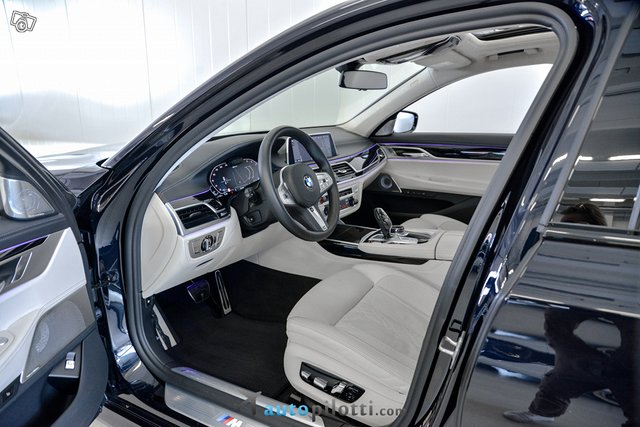 BMW 745 12