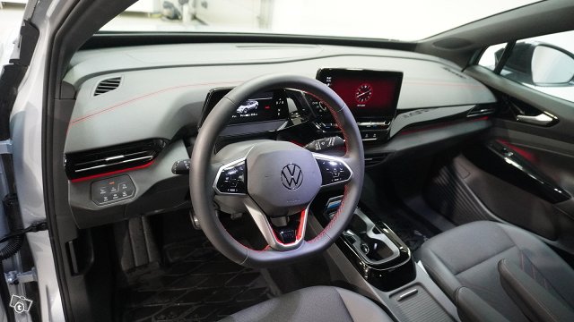 Volkswagen ID.4 8