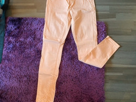 Gina Tricot farkut, vaaleanoranssit, koko 28, Vaatteet ja kengät, Rauma, Tori.fi Gina Tricot farkut, vaaleanoranssit, koko 28, Vaatteet ja kengät, Rauma, Tori.fi