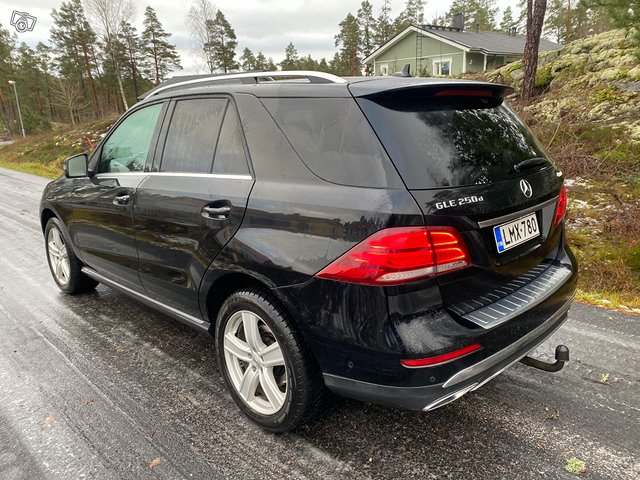 Mercedes-Benz GLE 4