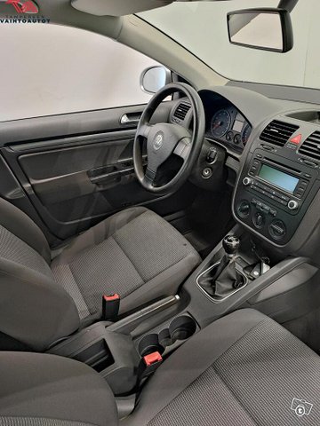 Volkswagen Jetta 9