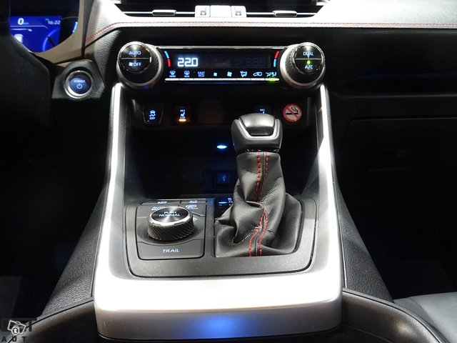 Toyota RAV4 Plug-In 20