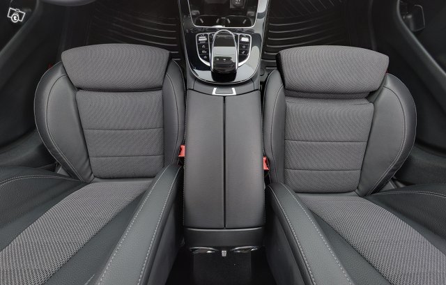 MERCEDES-BENZ E 9