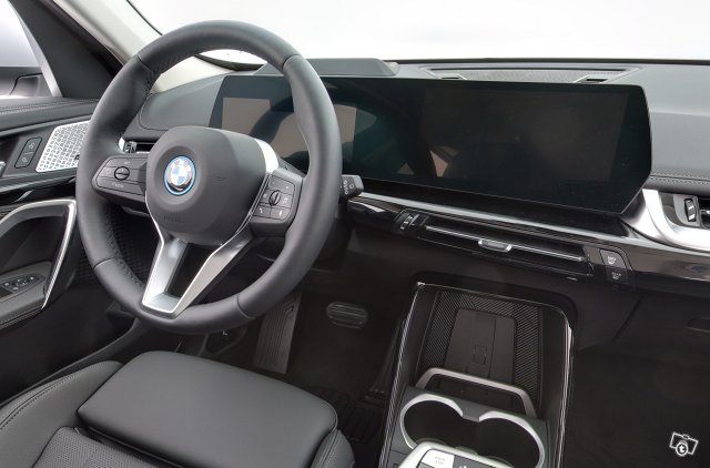 BMW IX1 7
