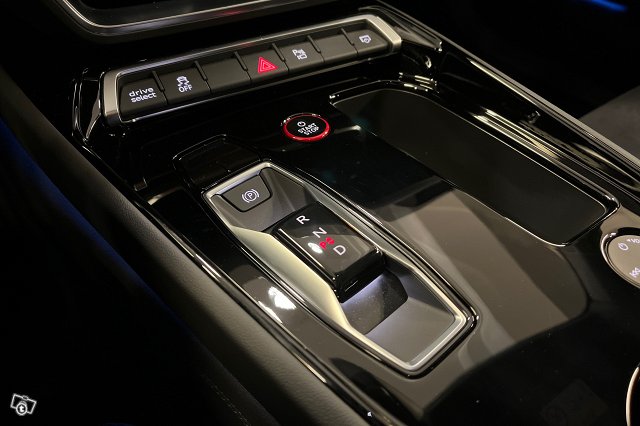 Audi E-tron GT 14