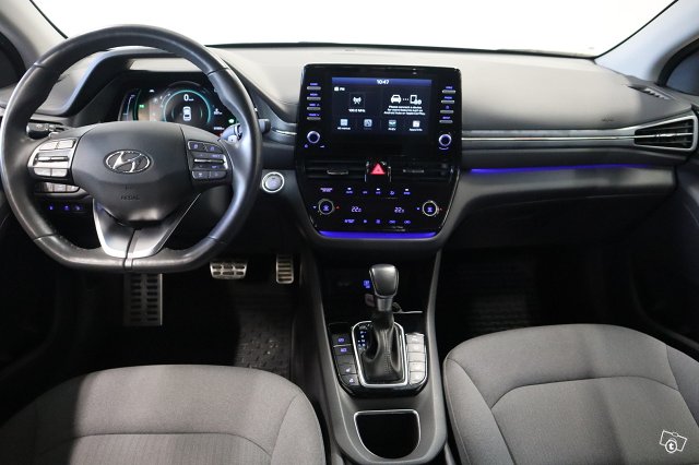 HYUNDAI IONIQ PLUG-IN 18