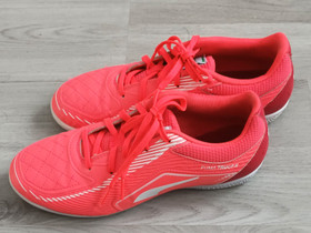 Puma futsalkegät 38,5, Jalkapallo, Urheilu ja ulkoilu, Pori, Tori.fi Puma futsalkegät 38,5, Jalkapallo, Urheilu ja ulkoilu, Pori, Tori.fi
