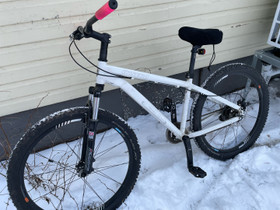 Maastopyörä, Maastopyörät, Polkupyörät ja pyöräily, Kotka, Tori.fi Maastopyörä, Maastopyörät, Polkupyörät ja pyöräily, Kotka, Tori.fi