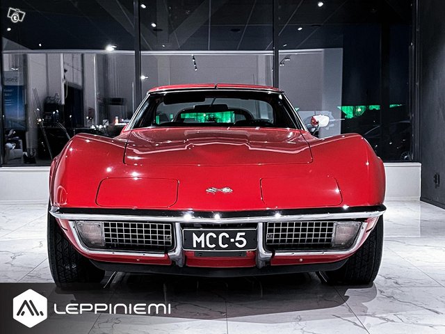 Chevrolet Corvette 2