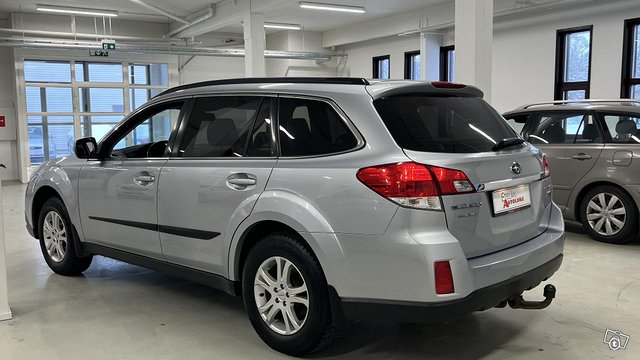 Subaru Outback 3