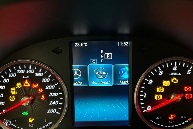 MERCEDES-BENZ C 13