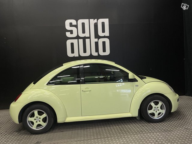 Volkswagen New Beetle 2