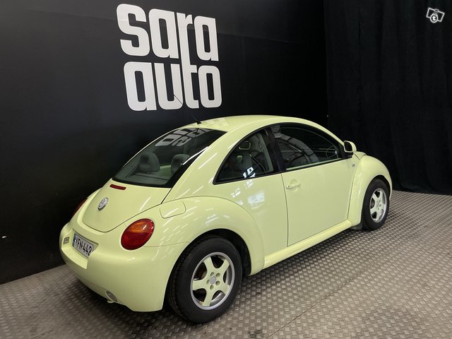 Volkswagen New Beetle 3