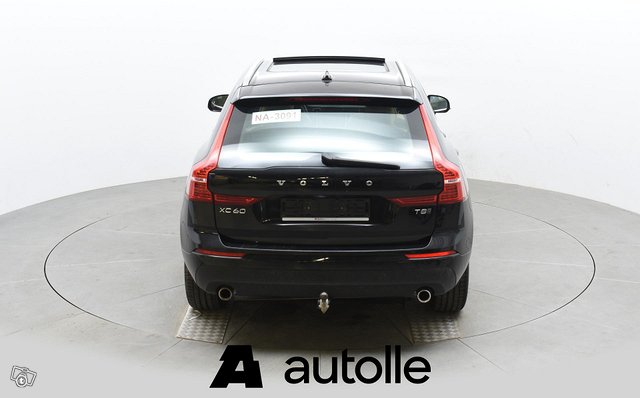 Volvo XC60 8