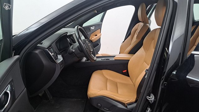 Volvo XC60 12