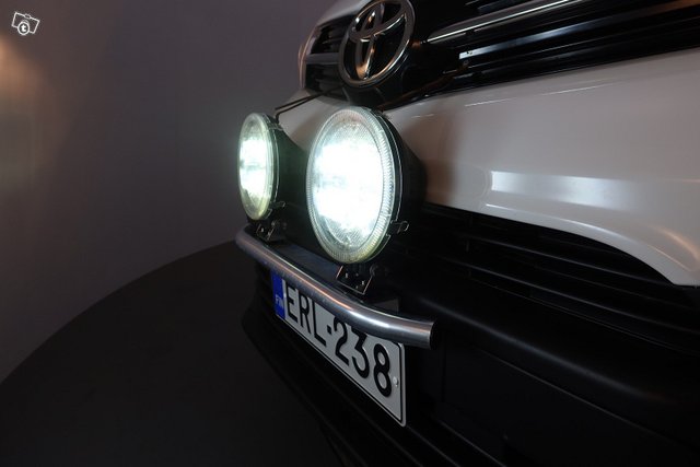 TOYOTA Proace 23