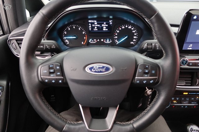 Ford Fiesta 12