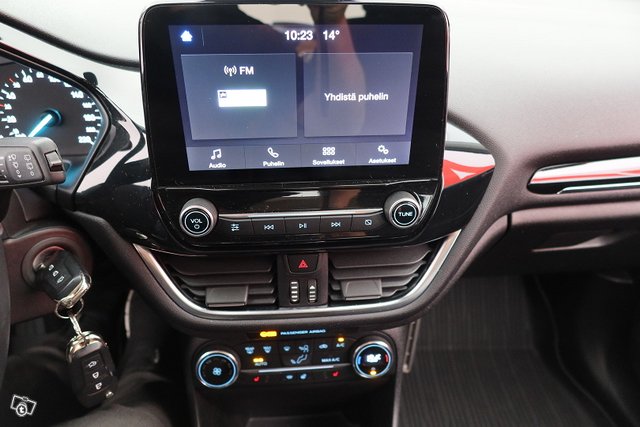 Ford Fiesta 13