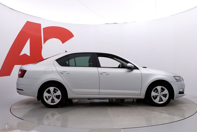 Skoda Octavia 6