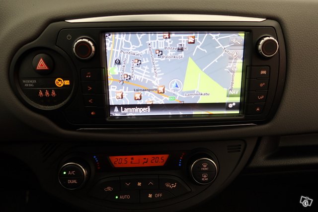 Toyota Yaris 13