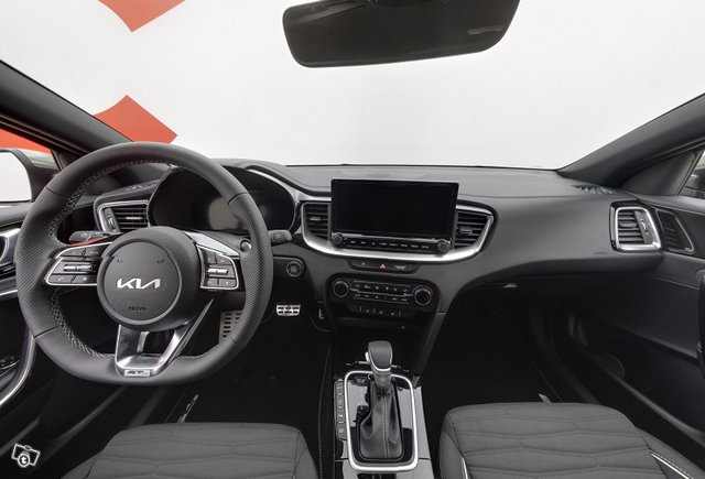 Kia ProCeed 10