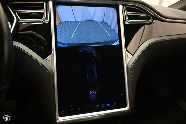 Tesla Model S 19