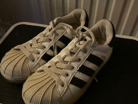 Adidas kengät 33, Lastenvaatteet ja kengät, Seinäjoki, Tori.fi Adidas kengät 33, Lastenvaatteet ja kengät, Seinäjoki, Tori.fi