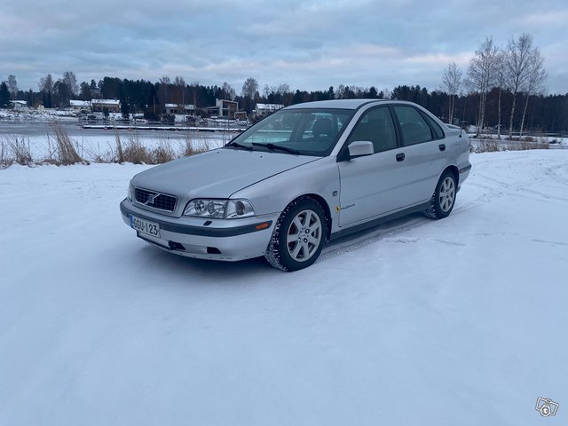 Volvo S40, kuva 1